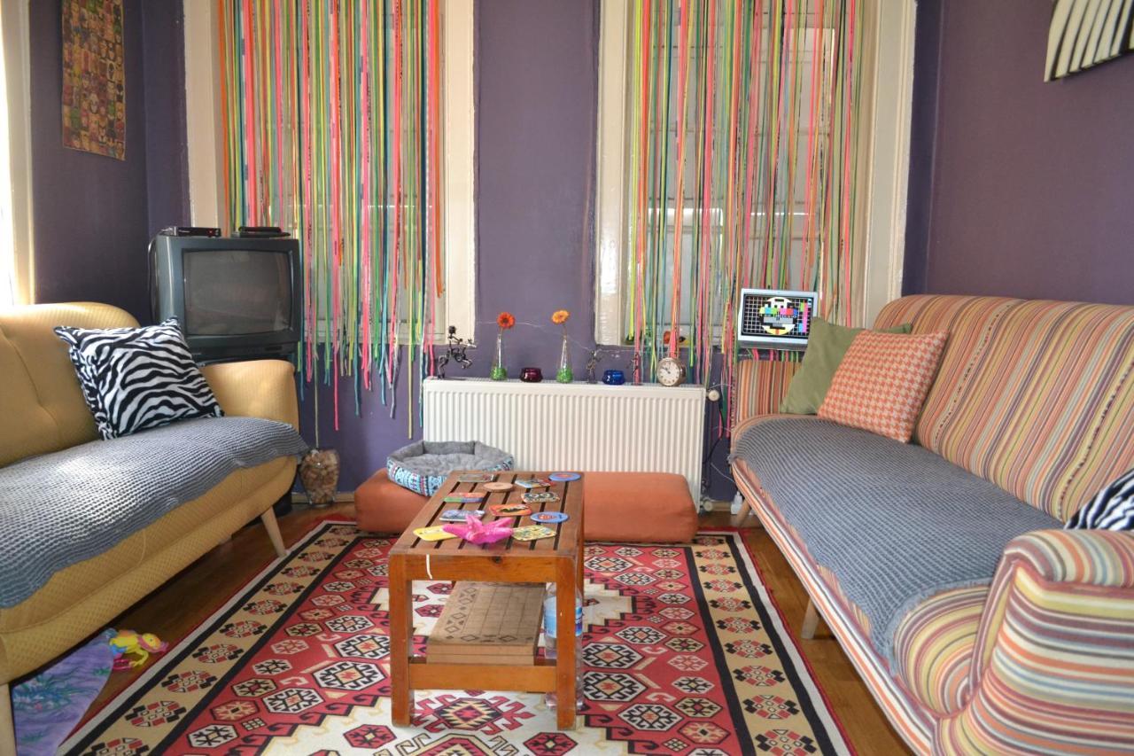 My Happy Home Hostel Esmirna Exterior foto